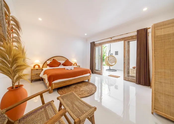 Semera - Secluded Pool With Spacious Patio *