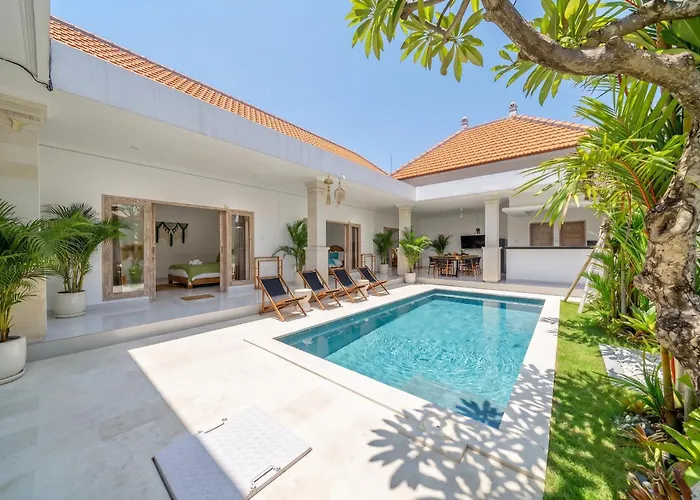Semera - Secluded Pool With Spacious Patio *